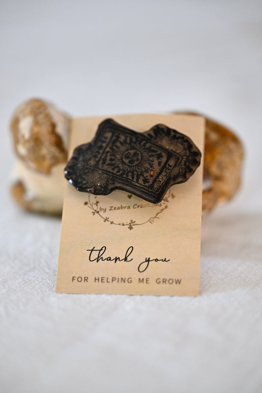 Barrette “Solstice d’Ambre” – Élégance Naturelle et Mystique